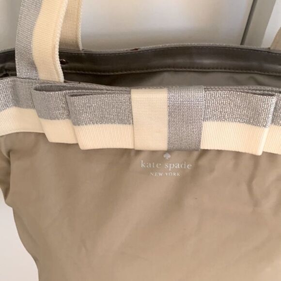 Kate Spade Barrows Street Garrí Tote – Waterproof Nylon Handbag with Bow Trim - Picture 5 of 12